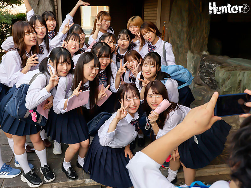 修学旅行で21人の可愛いクラスメイト女子全員と密着度400％中出しハーレム大乱交！ - サンプル画像 - 2