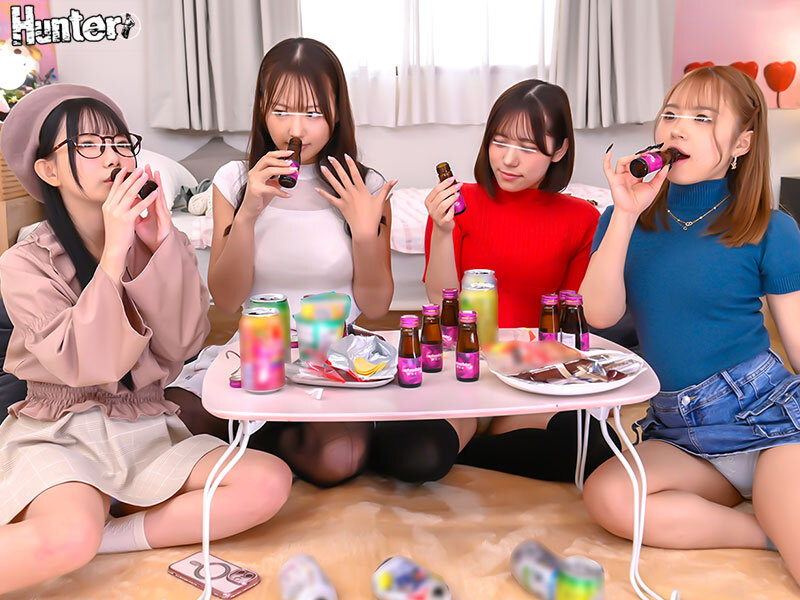 媚薬我慢ゲーム 「これ本当に効くの？ 私、全然平気だし…」「私も平気」媚薬を入手した女子が興味本位で回し飲み！『効いた方が負け』という謎のプライドを賭けたチキンレース！でも体は正直！アソコは次第に濡れ始め愛液が止まらずレズ乱交へ！さらに部屋に兄が… - サンプル画像 - 2