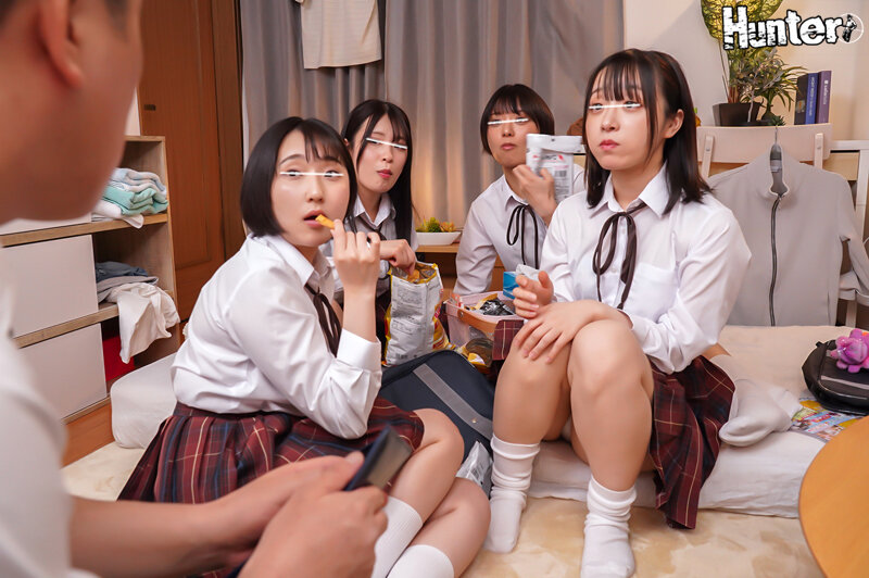 帰宅後30秒で『お帰り』からの即挿入！ボクの家が問題児女子生徒のたまり場になってしまい次々と教え子相手にハメまくり！中出ししまくり！7 - サンプル画像 - 2