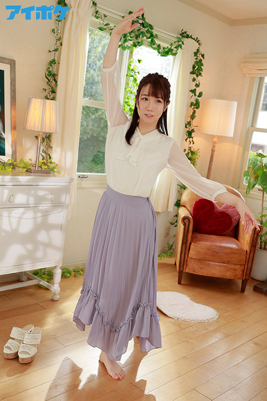 気品漂うお嬢様はAVと破廉恥なことがお好き。市川愛茉 AVデビュー - サンプル画像 - 1