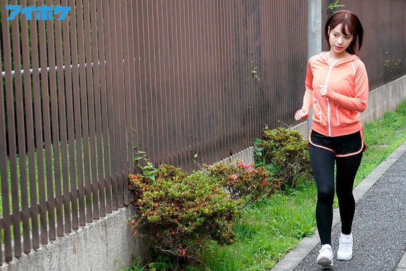 「どこまで触るんですか…？（心の声）」 スケベ整体師にイヤと言えない制服少女 桃乃木かな - サンプル画像 - 1