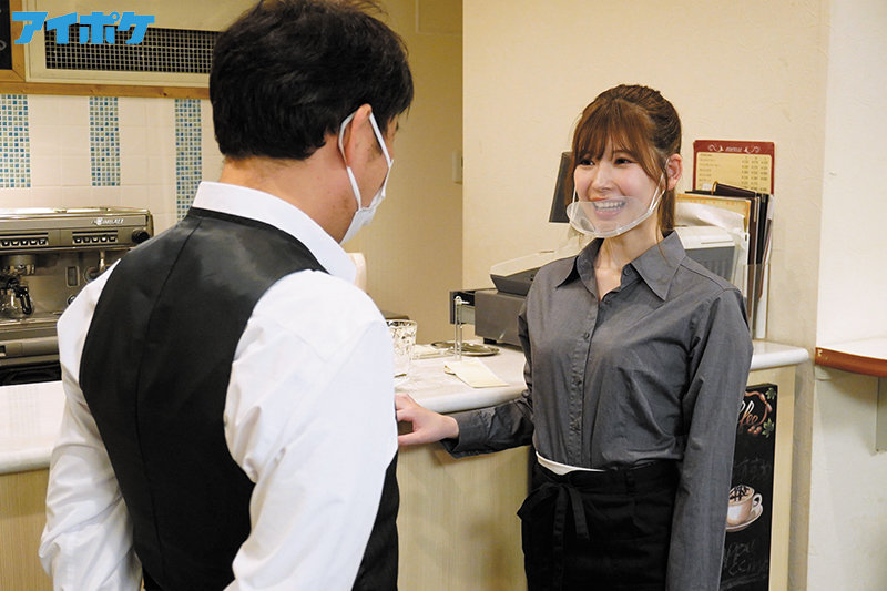 「店長のことお持ち帰りしたいな…」 秘かに堕としたかった男をお持ち帰りして、朝まで強●逆絶倫中出し種付けマーキングプレスビッチ。 この女、性欲絶倫。驚愕の10発強●射精！！ 明里つむぎ - サンプル画像 - 1