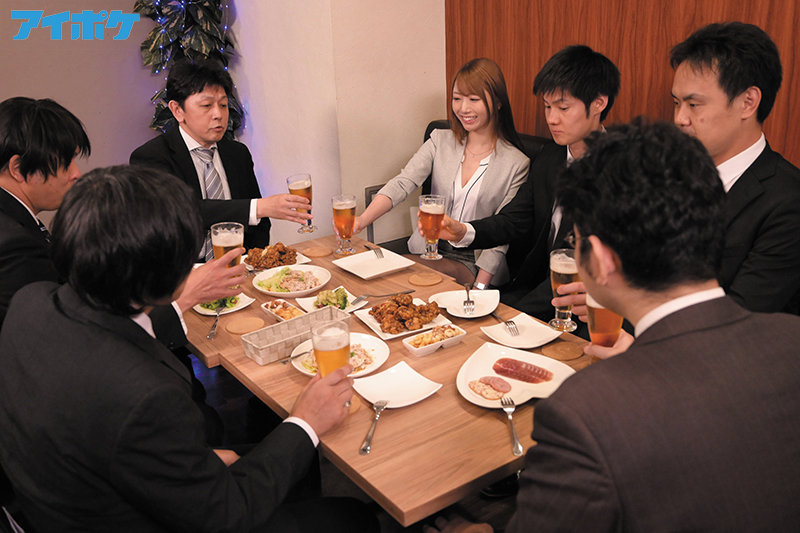 「ホテルで休憩しよっか？」 新入社員歓迎会で酔いつぶれた僕が会社の受付嬢に逆お持ち帰りされ朝まで精子搾り抜かれた一夜。 西宮ゆめ - サンプル画像 - 1