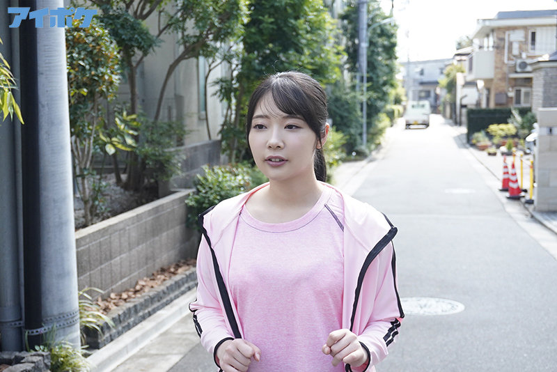 「どこまで触るんですか…？（心の声）」 スケベ整体師にイヤと言えず中出しされた制服少女 二葉エマ - サンプル画像 - 1