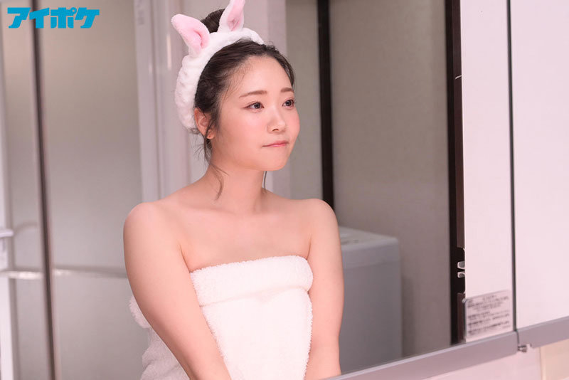 「終電ないならウチ来ますか？」僕の恋人が家で待ってるのに、 終電逃がし先輩女子社員の家に泊まる流れに…ノーパンノーブラ 部屋着に興奮した絶倫のボクは一晩中ヤりまくった。。。 二葉エマ - サンプル画像 - 10