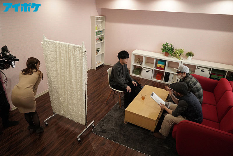 見るからにドSそうなあしなが美脚お姉さんのゲリラ痴女ドキュメント 明里つむぎ - サンプル画像 - 12