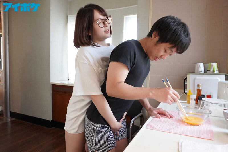 バイト場の口うるさくて大嫌いな先輩オタク女子を脱がしたら… ぷるんぷるん巨乳おっぱいボディで、僕は理性をなくし雪崩れ込むようにむしゃぶり突いた… 梓ヒカリ - サンプル画像 - 6