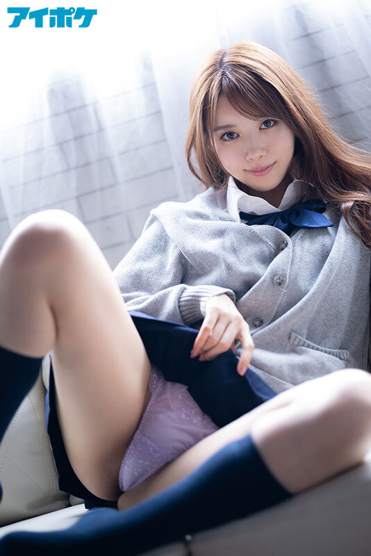 先生…今日、泊まっていい？ 実習期間中、ホテル暮らしのボクは生徒に迫られ、まさかの相部屋に…彼女は困惑するボクを誘惑し朝が来るまでひたすら痴女り続けた。 相沢みなみ - サンプル画像 - 1