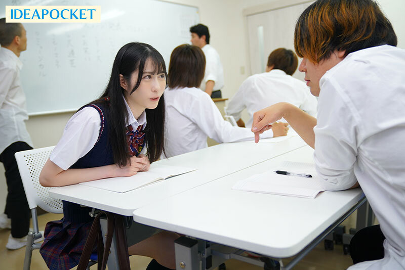 バレたら退学！！でも断れない！！絶対に見つかっちゃいけない学校内で声我慢こっそりFuck 鈴乃ウト - サンプル画像 - 1