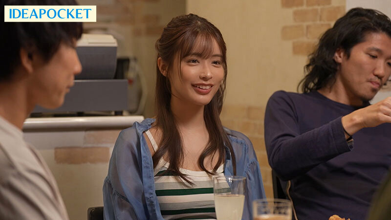 バイト先で傷心中の巨乳可愛い子に優しくしたらヤレちゃった話 長浜みつり - サンプル画像 - 3