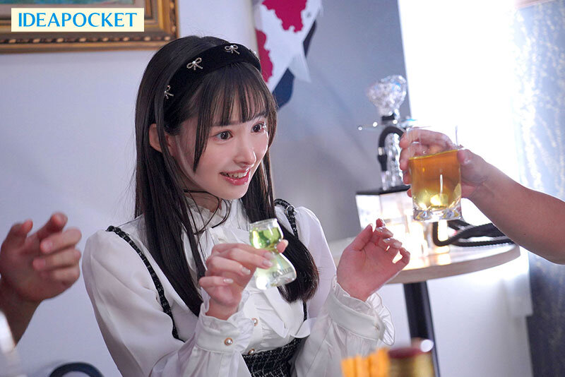 清楚系アイドルの彼女が打ち上げで泥●して関係者チ●ポ喰いまくりのド淫乱ビッチ化！？ SNS炎上待ったなしのNTR映像 山田鈴奈 - サンプル画像 - 2