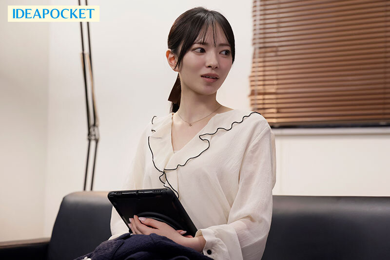 仕事もプラべも充実してそうな美女キャリアウーマンなのに エッチな話に弱い恥ずかしがり屋さん 第一印象と中身とのギャップが凄く可愛い社長秘書AVデビュー 安西澪 - サンプル画像 - 4