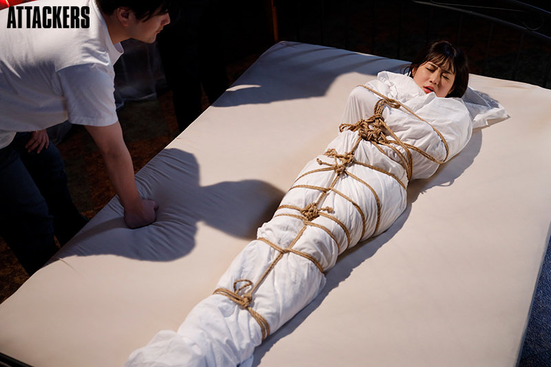 初解禁 恥辱の緊縛浣腸 藤森里穂 - サンプル画像 - 3