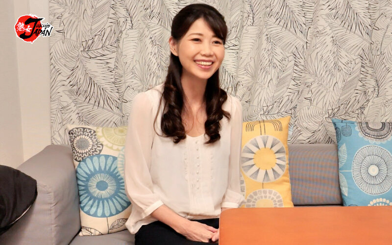 イケメンが人妻を部屋に連れ込んでSEXに持ち込む様子を盗み撮りしたDVD。023～強引にそのまま中出ししちゃいました～ - サンプル画像 - 16