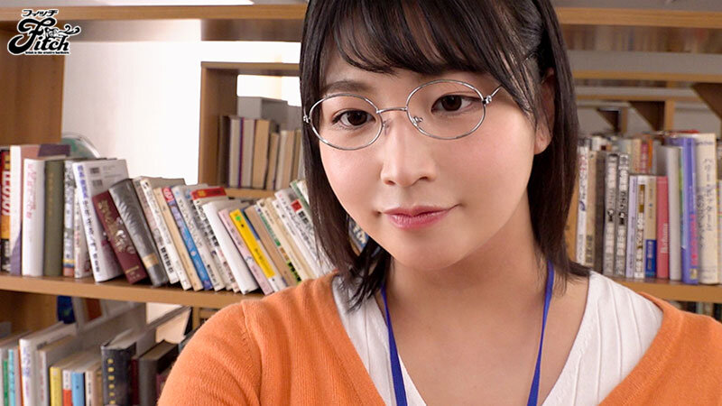 図書館に勤める地味巨乳の部下が僕（上司）の中年デカチンSEXにはまり場所を選ばず求められて性欲尽きるまで中出し三昧 瀬田一花 - サンプル画像 - 1