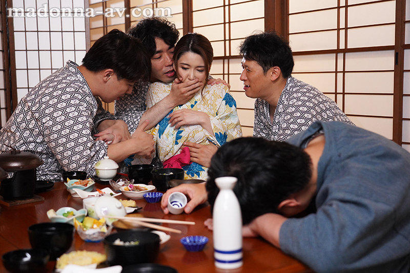 秘湯輪● 人里離れた辺境の混浴温泉で快楽に溺れゆく美しき人妻―。 愛弓りょう - サンプル画像 - 9