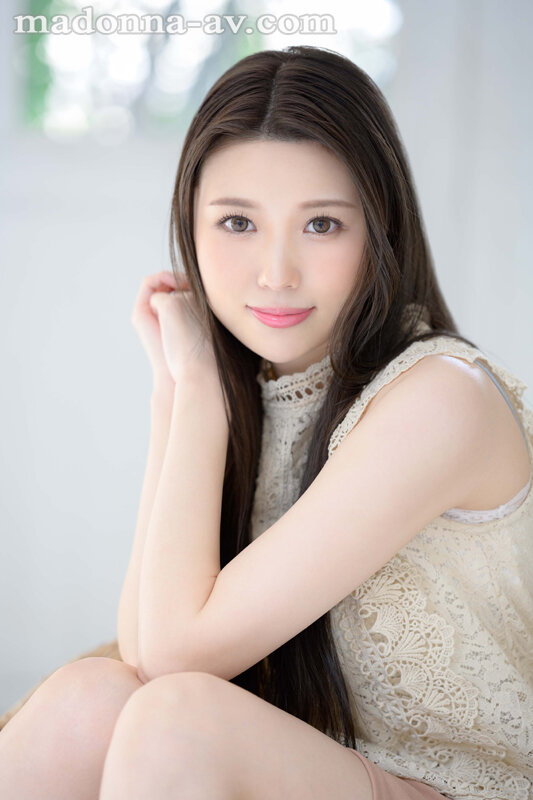 好きになるのに、1秒もかからない美貌と名器―。 才色兼備な現役受付嬢 高坂ニナ 31歳 AV DEBUT - サンプル画像 - 1