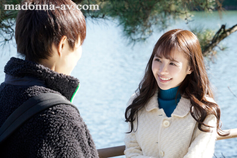 地元へ帰省した三日間、人妻になっていた憧れの同級生と時を忘れて愛し合った記録―。 栗山莉緒 - サンプル画像 - 1