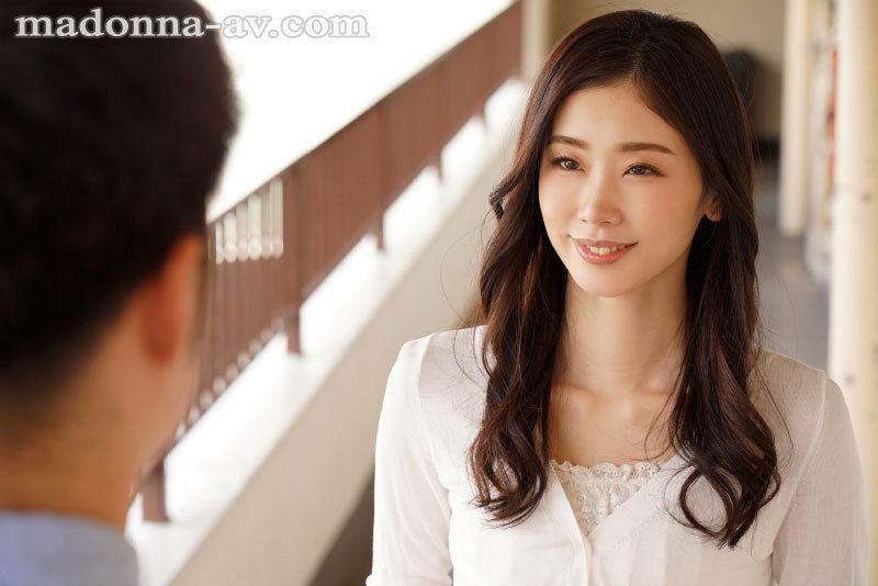 甘い囁きに流されるまま、僕は大学を留年するまで、人妻との巣篭もりSEXに溺れて…。 小松杏 - サンプル画像 - 1