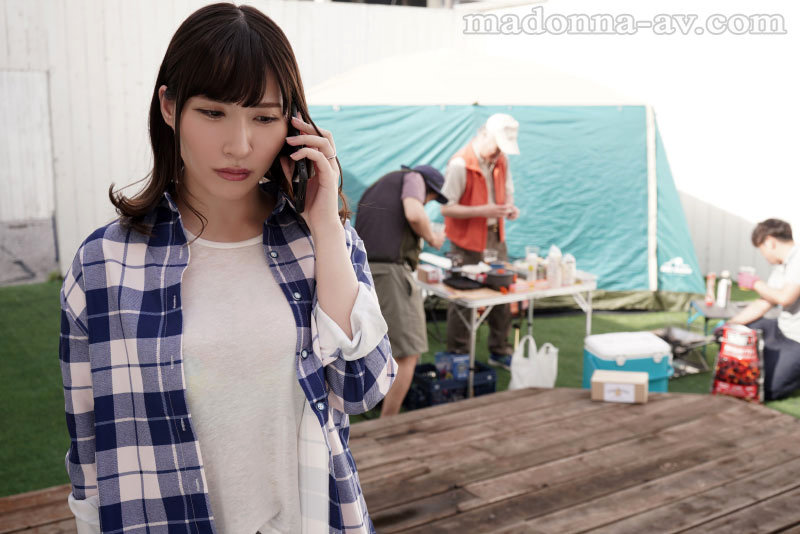 Jカップ専属第2弾！！人気NTR作品に登場！！ 町内キャンプNTR テントの中で何度も中出しされた妻の【閲覧注意】寝取られ映像 日下部加奈 - サンプル画像 - 2