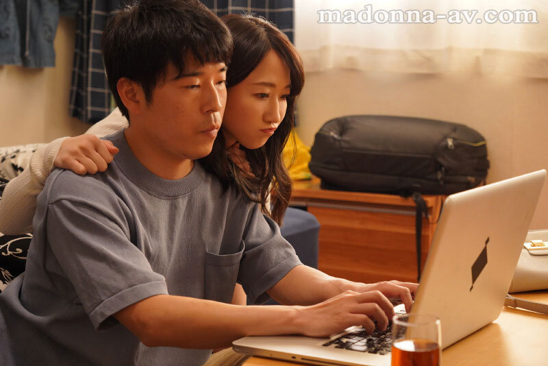 合鍵をもらった人妻が、男子学生が卒業するまで中出しされた一人暮らし部屋。 水戸かな - サンプル画像 - 2