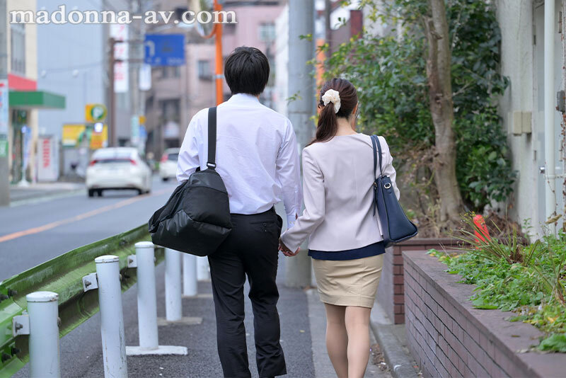 部員数1名、顧問は私ひとり。二人きりの放課後で生徒を誘惑して、何度も何度もSEXしてしまったー。 佐田茉莉子 - サンプル画像 - 6
