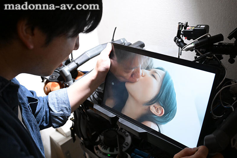 寝取らせ串刺し輪● 愛する妻を深奥まで犯し尽くして下さい―。 水川スミレ - サンプル画像 - 3