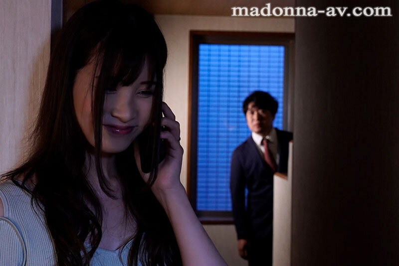 「お前の奥さんに恋人のフリをして欲しいんだ…。」親友に懇願されて最愛の妻を貸し出した僕の最悪な結末…。 松野蘭 - サンプル画像 - 2
