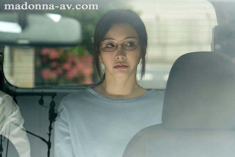 下着泥棒したら部屋に監禁されて―手足拘束/強●搾精/淫語ヘッドホン洗脳…etc 懲役3日:人妻に性癖矯正を施された青年。 愛弓りょう - サンプル画像 - 2