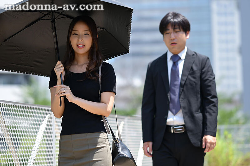 寝取らせ串刺し輪● 愛する妻を深奥まで犯し尽くして下さい―。 市来まひろ - サンプル画像 - 1