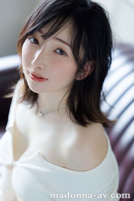 新人 保科希帆 32歳 AV DEBUT 純真な保育士の人妻―。子供のようなあどけなさを’裏切る’強すぎる欲望―。 - サンプル画像 - 1