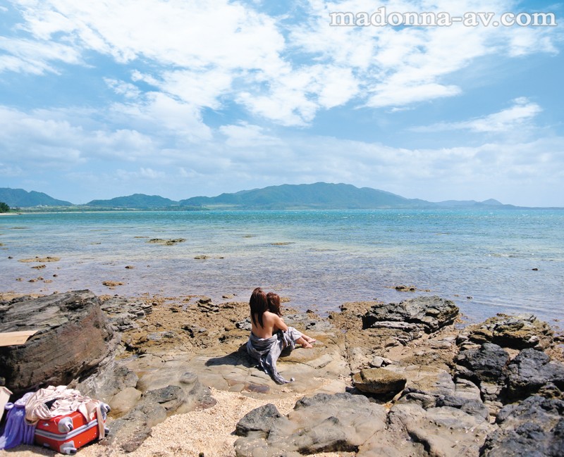 人妻漂流レズ ～無人島で芽生える欲情の雌花～ 白木優子 結城みさ - サンプル画像 - 10