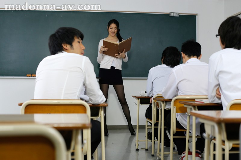 人妻女教師 長身を弄ばれて、犯●れて…。 中村紗綾 - サンプル画像 - 10