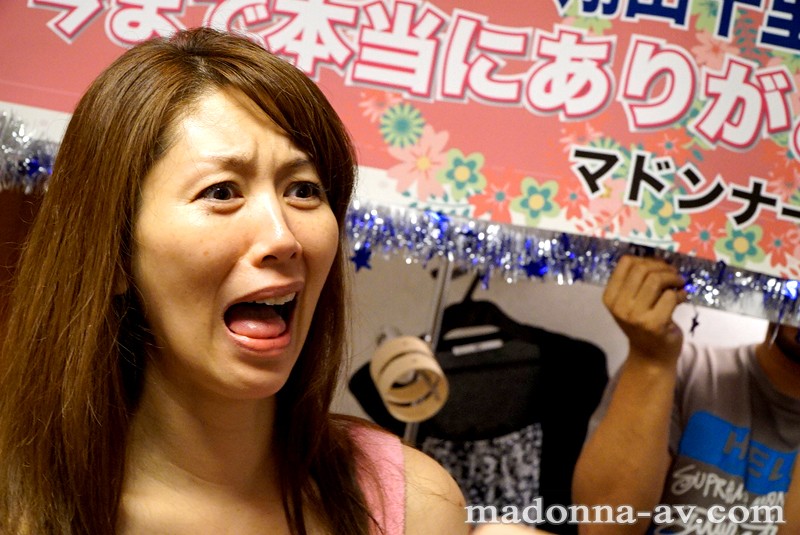 AV完全引退作品 翔田千里、やれんのか？NG出したら即撮り直し！＜引退＞にして＜限界＞に挑戦する2時間ノンストップドラマ三本番！！ - サンプル画像 - 9