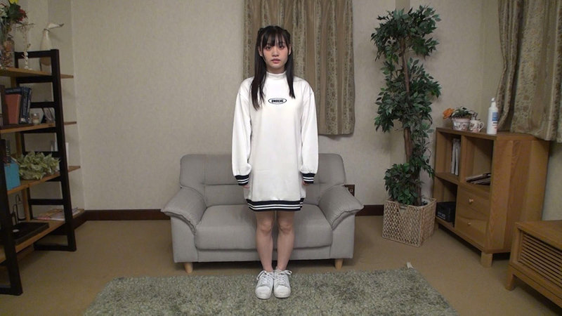 素人娘の全裸図鑑21 今時の女の子11名が恥らいながら脱衣していく様子をじっくり撮影した、変態紳士のためのヘアヌードコレクション - サンプル画像 - 13