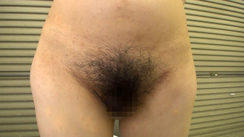 素人娘の全裸図鑑21 今時の女の子11名が恥らいながら脱衣していく様子をじっくり撮影した、変態紳士のためのヘアヌードコレクション - サンプル画像 - 20