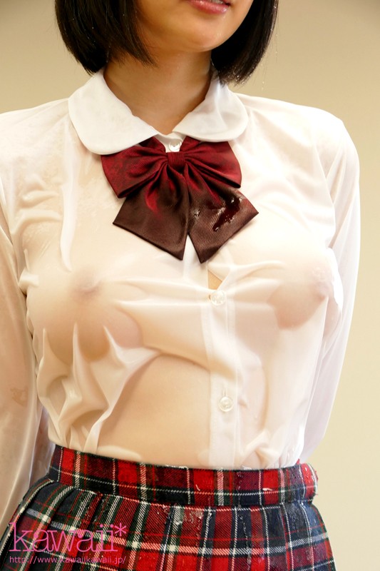 常に濡れ透けのピンク乳首おっぱいで男を挑発するズブ濡れっ娘 鈴木心春 - サンプル画像 - 2