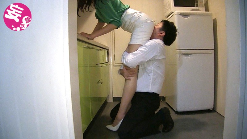 ぶっかけ！OLスーツ倶楽部 3 ～超身女社長さえさんのインテリスーツとデキる女のオフィススタイル～ 名森さえ - サンプル画像 - 10