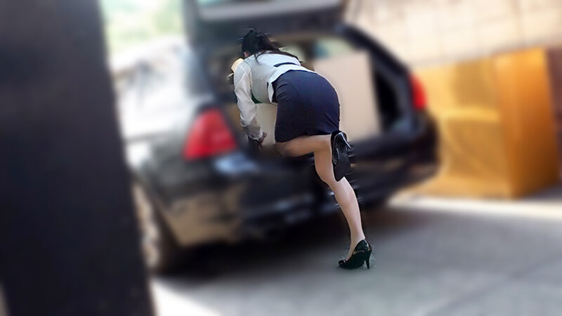 オフィス痴●で感じちゃう…職場の男達に1日中触られ放題のいつでもOKスレンダー巨乳娘【痴感オフィスレディ・日菜さん24歳の場合】 似鳥日菜 - サンプル画像 - 10
