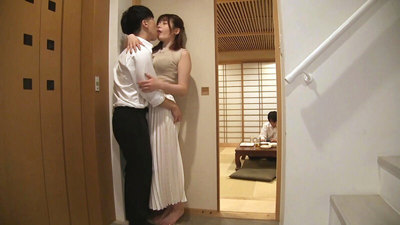 スキマ時間をチ●ポで埋めるドスケベ妻達 - サンプル画像 - 16