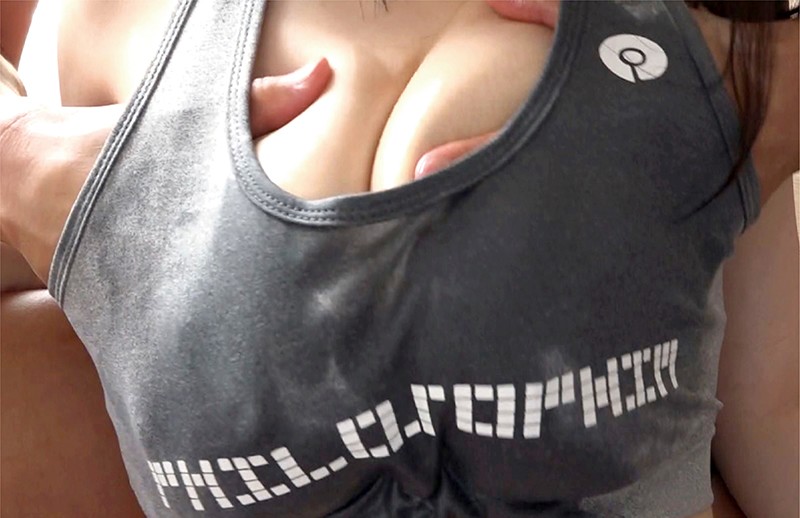 ジョギング爆乳娘 リク（I-cup） 乳首浮き出るノーブラボインをユッサユサ揺らして無意識に挑発してくる脇甘い系女子 - サンプル画像 - 4