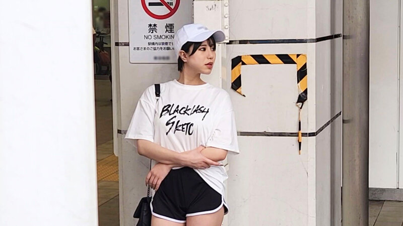 SNSで知り合った最強クビレのボインちゃんは、男の顔に潮吹きすることを至上の喜びと感じる神乳痴女ビッチでした（汗） カレン（H-cup） - サンプル画像 - 3