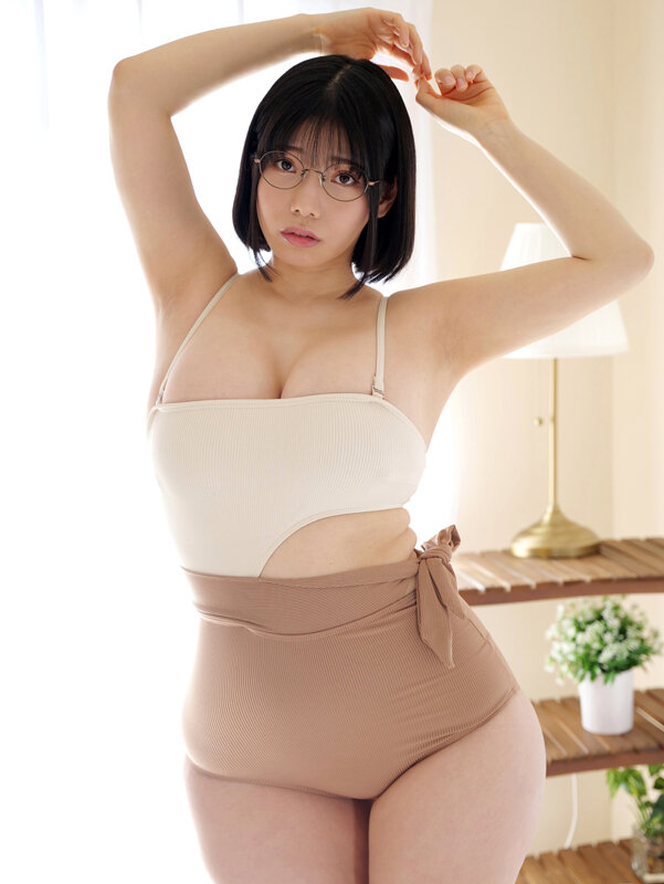 嗚呼、押しに弱すぎるよ。悪魔的ロケット乳の地味メガネ爆乳しろ～と娘。隠し撮りからのAV出演記録。 - サンプル画像 - 2