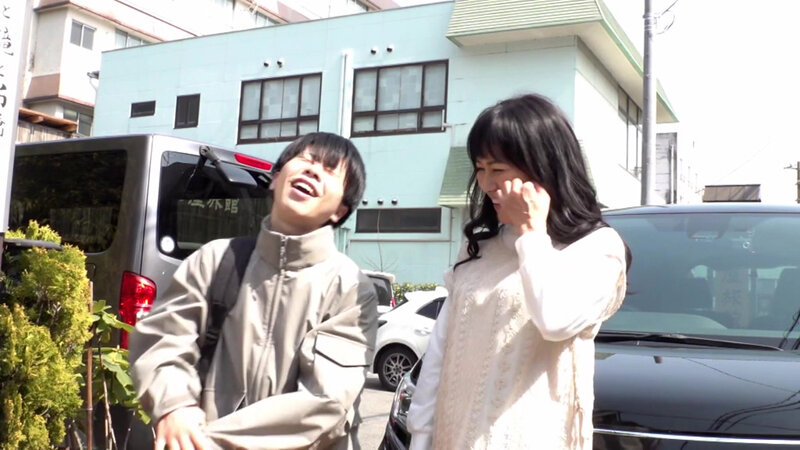 孫と行く禁断の温泉旅行 会津湯野上温泉の旅 岡田真弓 - サンプル画像 - 1