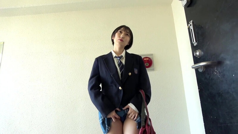 【4K】学校イチ優秀で色白巨乳な女生徒に校則違反水着で迫られ…何度も何度も瑠花と中出しSEXしてしまった 糸井瑠花 - サンプル画像 - 3