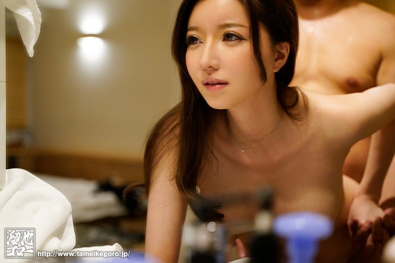 外資系LCCの空港職員ハーフ人妻が夫の風俗通いの仕返しにAVデビュー 羽咲美亜 - サンプル画像 - 2
