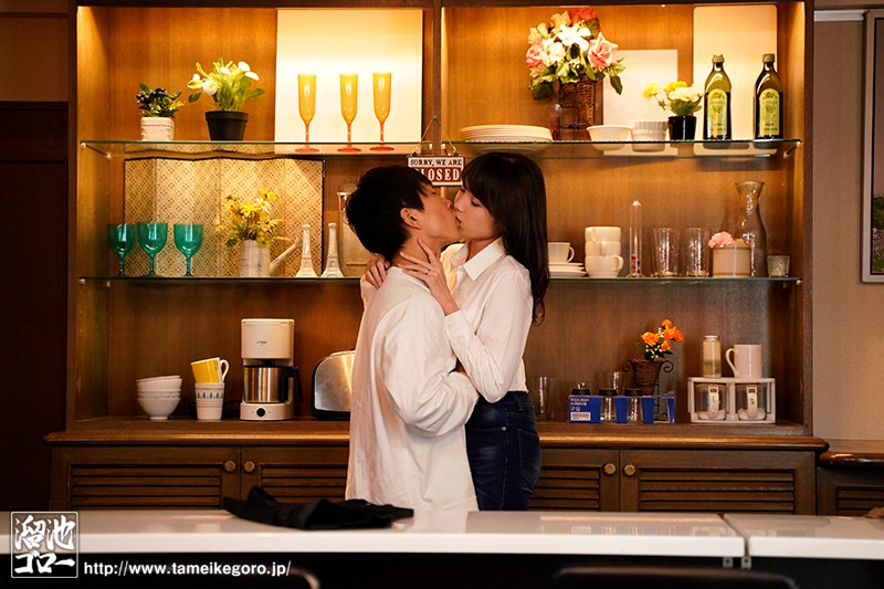 バイト先NTR 欲求不満な人妻の愚痴を聞いていたら毎日中出しSEXできた 岬さくら - サンプル画像 - 5