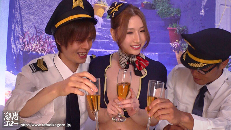 ムチムチドすけべ巨乳キャビンアテンダントとイク！タダマン航空×絶頂フライト！！ 佐山愛 - サンプル画像 - 10