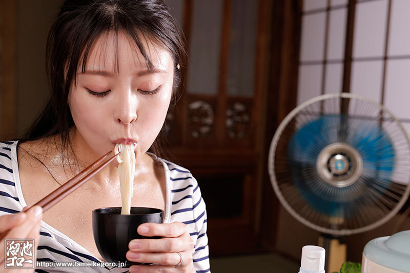 田舎に帰省してきた発情期痴女（兄嫁）とドロドロSEXをしたあの夏ー。【汗だくだく、ザーメンドクドク】 潤うるる - サンプル画像 - 2