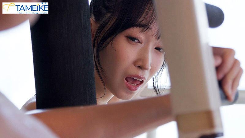 筋肉バリキレ！性欲異常！男の汗と精子の匂いでドスケベ覚醒する肉食妻のエグい程下品な汗だくち○ぽトレーニング 蓮実クレア - サンプル画像 - 2